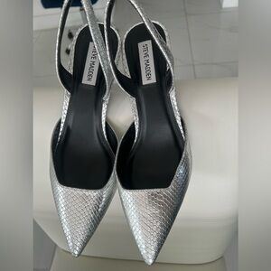 Steve Madden Silver Snakeskin Pumps